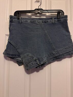 BNWT Asymmetric Denim Skort